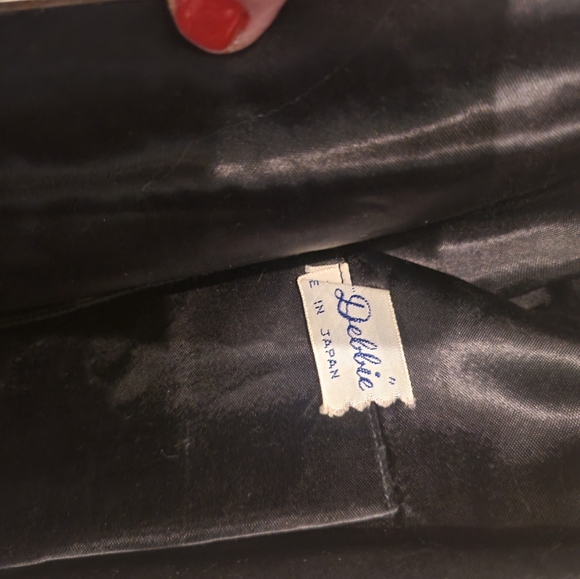 VINTAGE BAGS BY DEBBIE, MADE IN JAPAN SATIN LINED BEADED CLUTCH - Picture 6 of 7